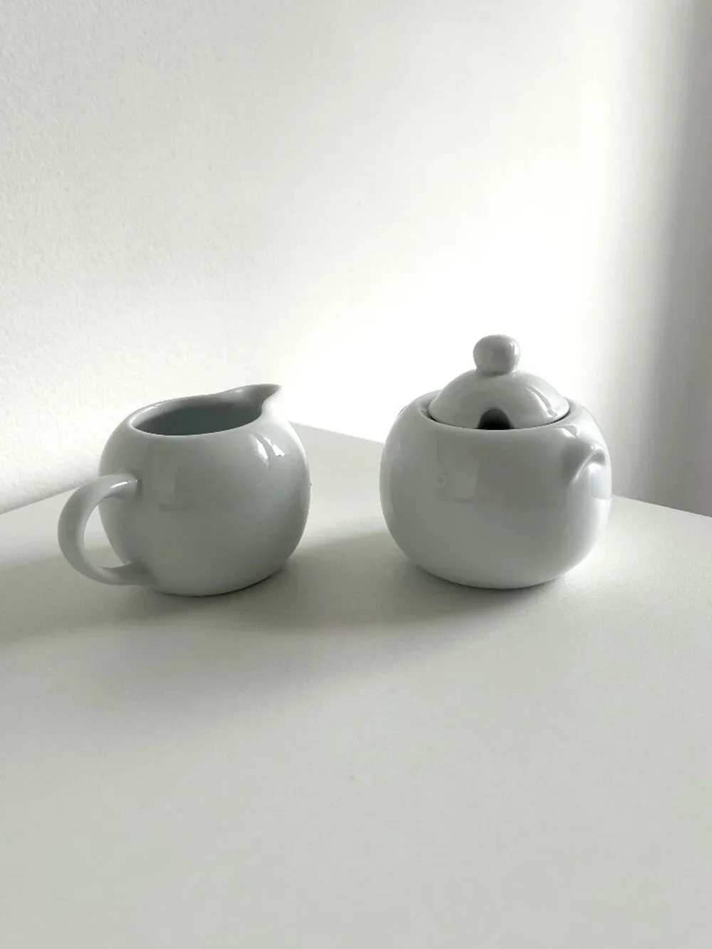 White Creamer Sugar set